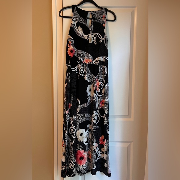 White House Black Market Floral Maxi Dress - Picture 5 of 7